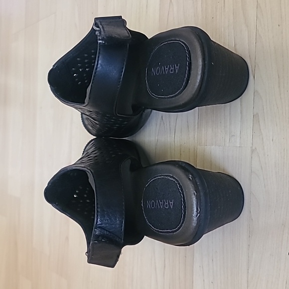 Aravon Black Leather Women Sandals Block Heels Backstrap Size 8.5 - Picture 5 of 9